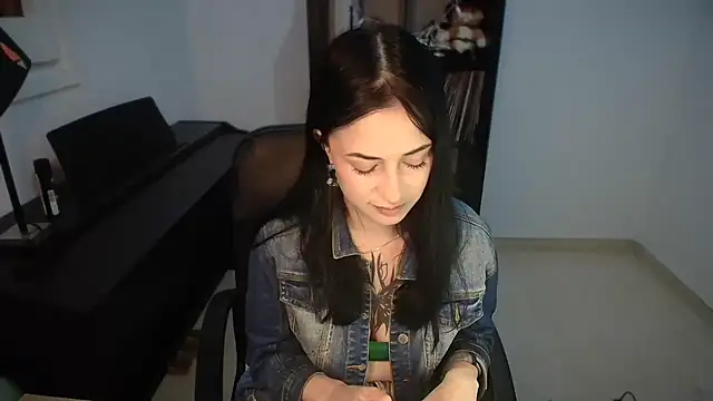 Windy butterfly online show from October 2025 05:35:02 PM