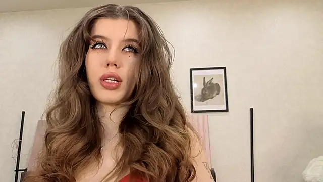 Snapshot of dolly_ll chatting on June 2026 01:32:02 PM dolly ll online show from June 2026 01:32:02 PM