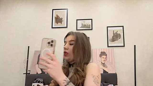 Snapshot of dolly_ll chatting on June 2026 01:47:01 PM dolly ll online show from June 2026 01:47:01 PM