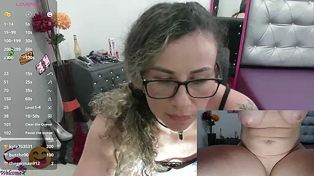 ViickySexy online show from February 2025 10:47:02 PM