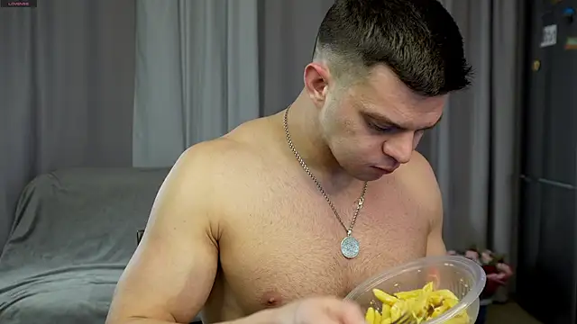 Snapshot of danielkraigforu chatting on December 2024 10:24:01 AM danielkraigforu online show from December 2024 10:24:01 AM