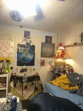 Snapshot of BobbyQ29 chatting on December 2025 08:40:02 AM BobbyQ29 online show from December 2025 08:40:02 AM