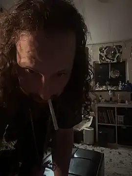 Snapshot of BobbyQ29 chatting on February 2026 03:27:02 AM BobbyQ29 online show from February 2026 03:27:02 AM