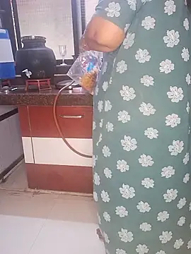 Ravina patil1 online show from February 2025 11:01:02 AM