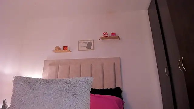 Avaline Blancx online show from March 2025 04:06:01 AM