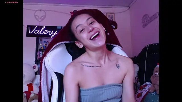 ValeryBaker  online show from November 2025 06:51:02 PM