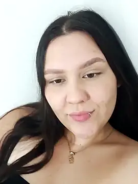 Snapshot of Ariakris chatting on November 2025 01:33:01 AM Ariakris online show from November 2025 01:33:01 AM