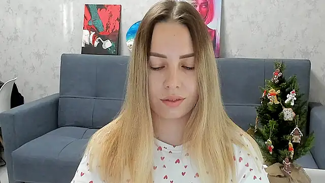 Snapshot of Mia_shy1 chatting on December 2024 10:23:02 AM Mia shy1 online show from December 2024 10:23:02 AM