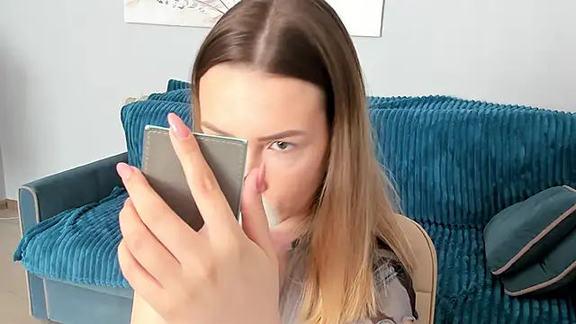 Snapshot of Mia_shy1 chatting on February 2025 06:39:01 AM Mia shy1 online show from February 2025 06:39:01 AM