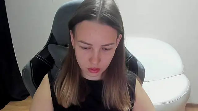 Snapshot of Mia_shy1 chatting on June 2026 05:25:01 AM Mia shy1 online show from June 2026 05:25:01 AM
