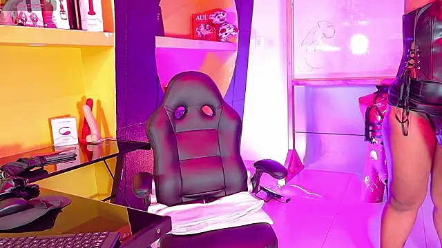 Scarlettt Ass online show from February 2026 12:49:01 PM