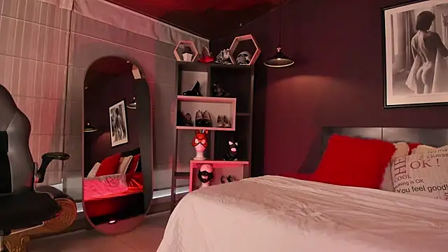 Moony 14 online show from May 2026 12:02:01 PM