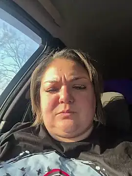 Snapshot of MikyVesela chatting on February 2025 02:04:01 PM MikyVesela online show from February 2025 02:04:01 PM