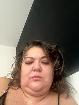 Snapshot of MikyVesela chatting on January 2026 08:49:02 AM MikyVesela online show from January 2026 08:49:02 AM