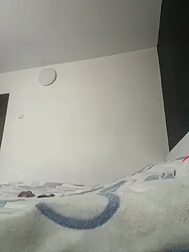 Snapshot of MikyVesela chatting on February 2026 08:33:02 AM MikyVesela online show from February 2026 08:33:02 AM