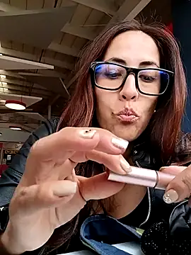 Snapshot of Lena-32 chatting on January 2025 04:08:01 PM Lena-32 online show from January 2025 04:08:01 PM