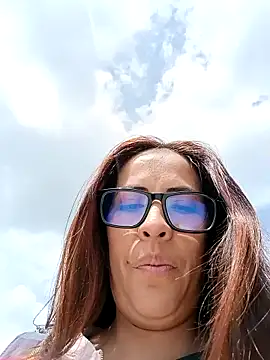 Snapshot of Lena-32 chatting on February 2025 06:45:01 PM Lena-32 online show from February 2025 06:45:01 PM