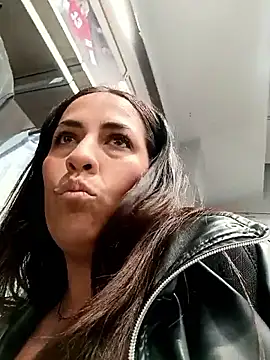 Lena-32 online show from April 2026 12:03:02 AM