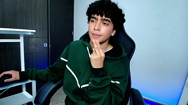  nickconnor01 online show from January 2025 12:16:01 AM