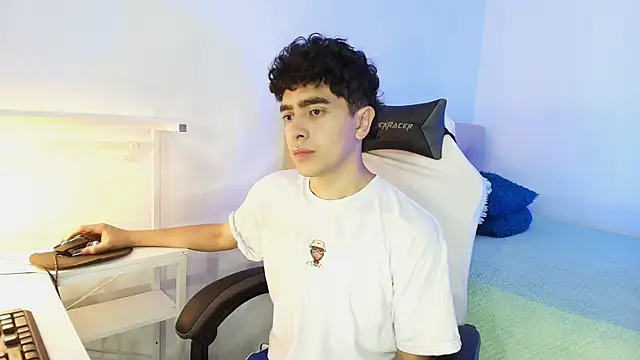  nickconnor01 online show from October 2025 01:39:01 AM