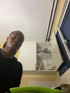 Snapshot of Cute_princcess chatting on December 2025 09:02:01 PM Cute princcess online show from December 2025 09:02:01 PM