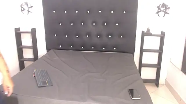 Mels  online show from March 2025 07:59:02 PM