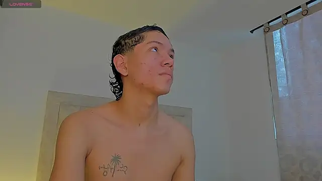 Snapshot of JulianRose_1 chatting on September 2025 11:45:01 AM JulianRose 1 online show from September 2025 11:45:01 AM