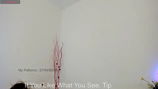 CirceJuno1 online show from May 2026 09:33:02 PM