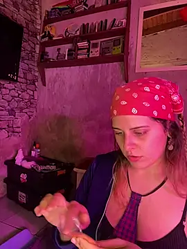 FlorBich online show from May 2026 04:40:01 AM