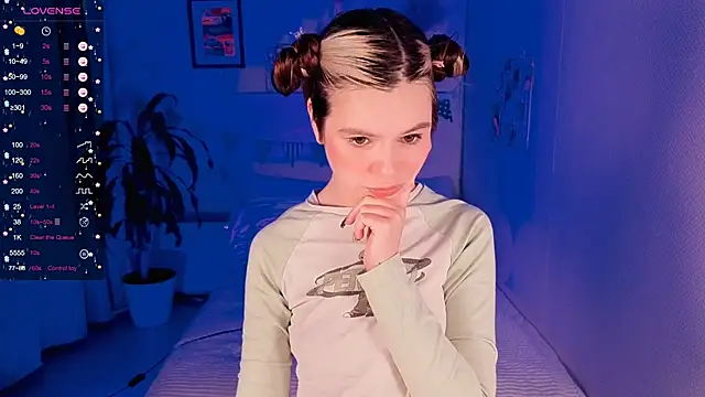 Lil Amelie online show from September 2025 02:55:02 PM