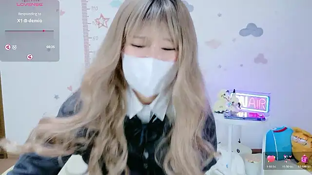 Snapshot of _Iroha_99 chatting on November 2025 02:17:01 PM Iroha 99 online show from November 2025 02:17:01 PM