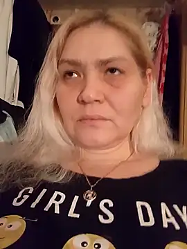 Snapshot of Minna_Jeannie chatting on December 2025 02:05:01 AM Minna Jeannie online show from December 2025 02:05:01 AM