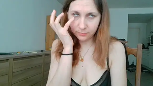 JasmineGlamour online show from May 2026 12:45:01 PM