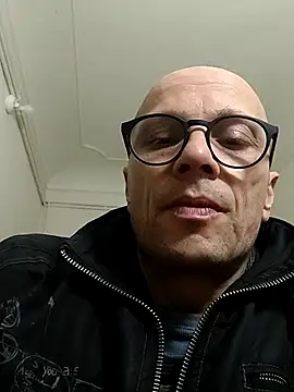 wedge75 online show from November 2025 11:03:01 PM