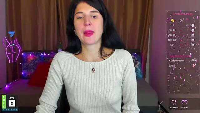 Snapshot of Alianna_Solo_Kisses chatting on January 2025 12:31:01 PM Alianna Solo Kisses online show from January 2025 12:31:01 PM