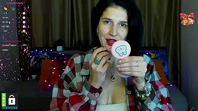 Snapshot of Alianna_Solo_Kisses chatting on January 2025 03:29:02 PM Alianna Solo Kisses online show from January 2025 03:29:02 PM