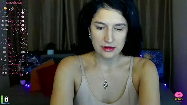 Snapshot of Alianna_Solo_Kisses chatting on February 2025 06:30:02 AM Alianna Solo Kisses online show from February 2025 06:30:02 AM