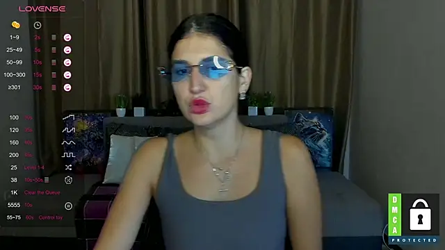 Snapshot of Alianna_Solo_Kisses chatting on September 2025 05:32:01 AM Alianna Solo Kisses online show from September 2025 05:32:01 AM