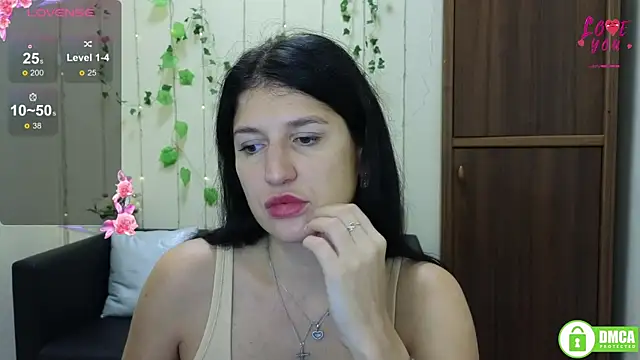 Snapshot of Alianna_Solo_Kisses chatting on October 2025 05:30:01 AM Alianna Solo Kisses online show from October 2025 05:30:01 AM