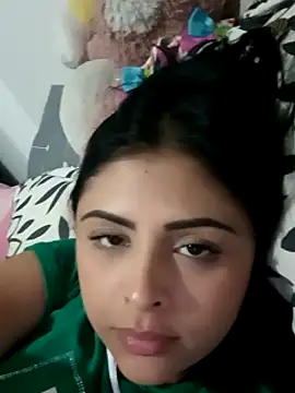 Snapshot of MelannyBell chatting on February 2025 06:33:01 PM MelannyBell online show from February 2025 06:33:01 PM