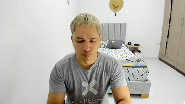 Valerioe online show from May 2026 08:44:01 AM