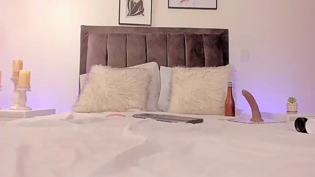 helen mooree online show from February 2025 04:25:01 PM