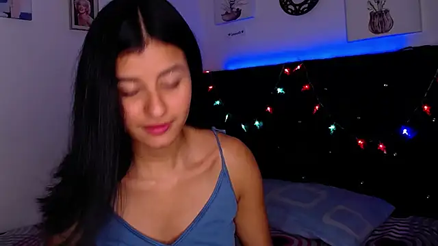 Snapshot of floweer_ chatting on February 2025 05:43:02 PM floweer online show from February 2025 05:43:02 PM