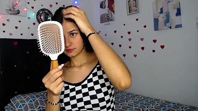 Snapshot of floweer_ chatting on February 2025 01:17:02 PM floweer online show from February 2025 01:17:02 PM