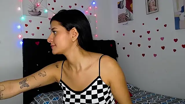 Snapshot of floweer_ chatting on February 2025 04:21:01 PM floweer online show from February 2025 04:21:01 PM