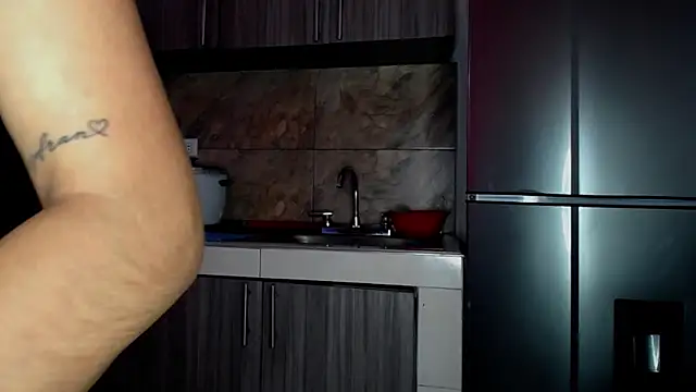 Snapshot of floweer_ chatting on March 2025 05:39:01 PM floweer online show from March 2025 05:39:01 PM