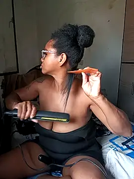 Melanie candy  online show from October 2025 07:11:01 PM