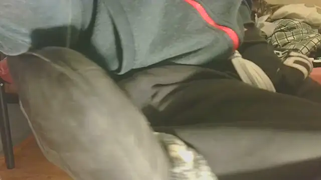 T0Yforeskin online show from April 2026 10:25:02 PM