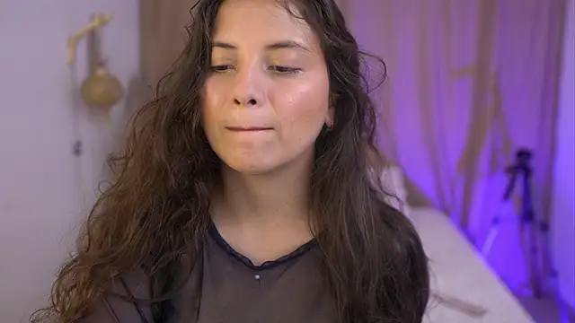 lirio05 online show from November 2025 06:19:02 PM