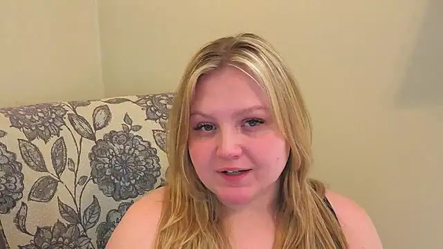 PhatAssBlond online show from April 2026 06:19:01 PM